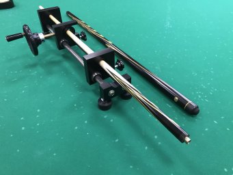 Выпрямление кия: причины искривления и методы исправления